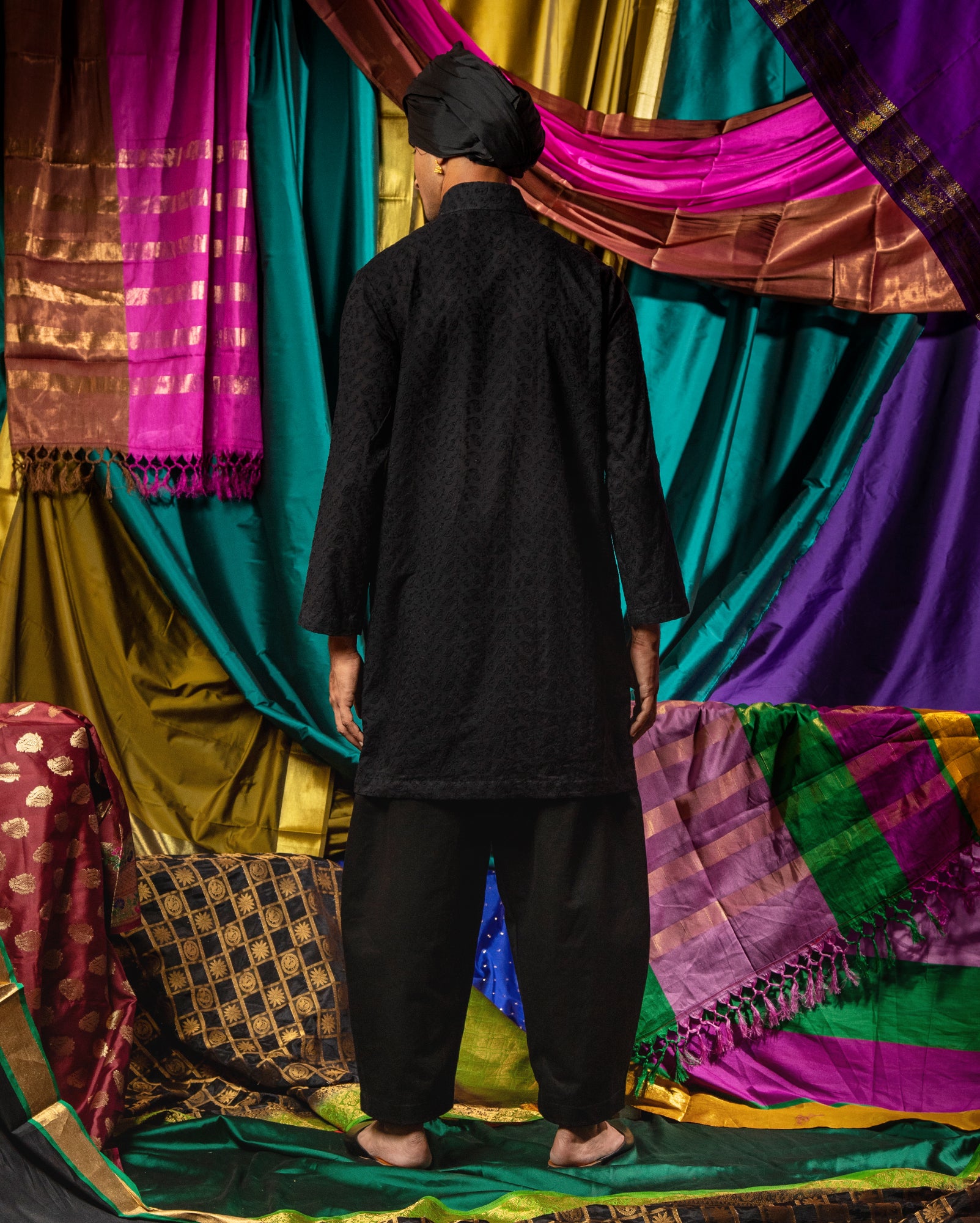 Jippa Pankou Chikankari (Black)