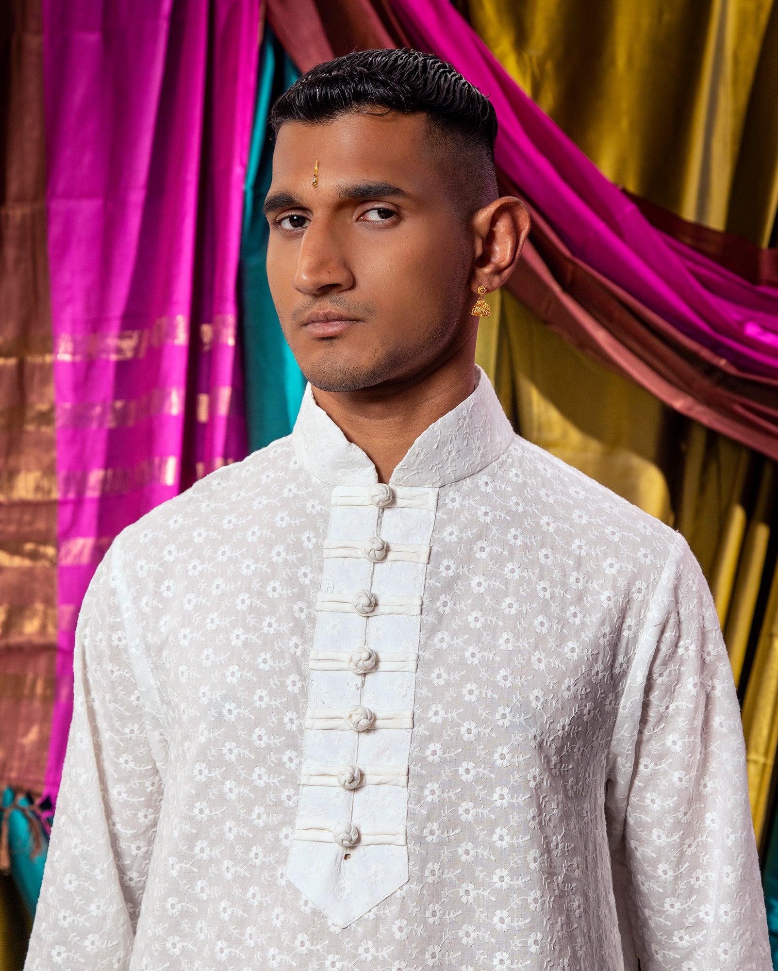 Jippa Pankou Chikankari (White)