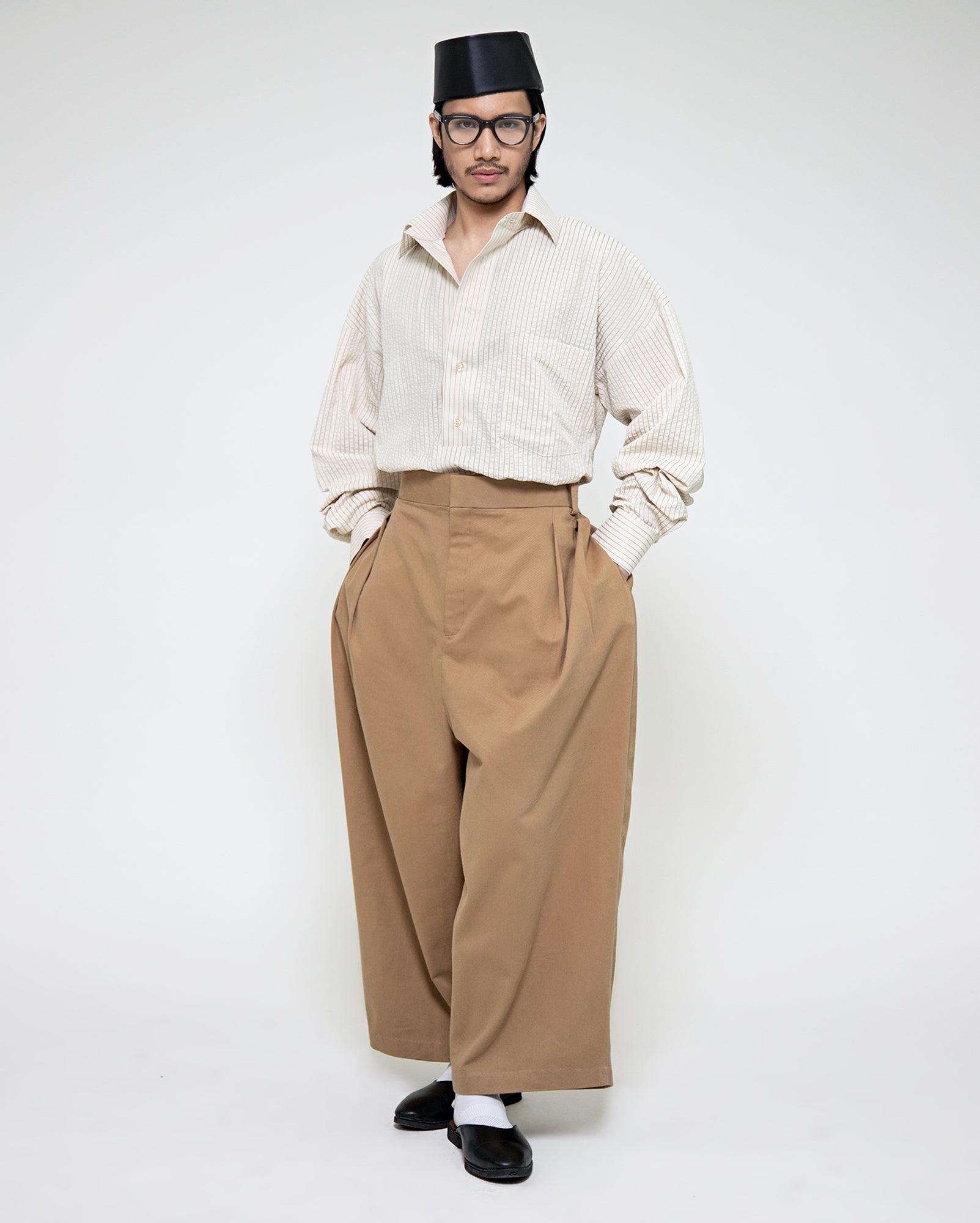 Kemeja Polo (Cream) / Ramlee Pants (Khaki)