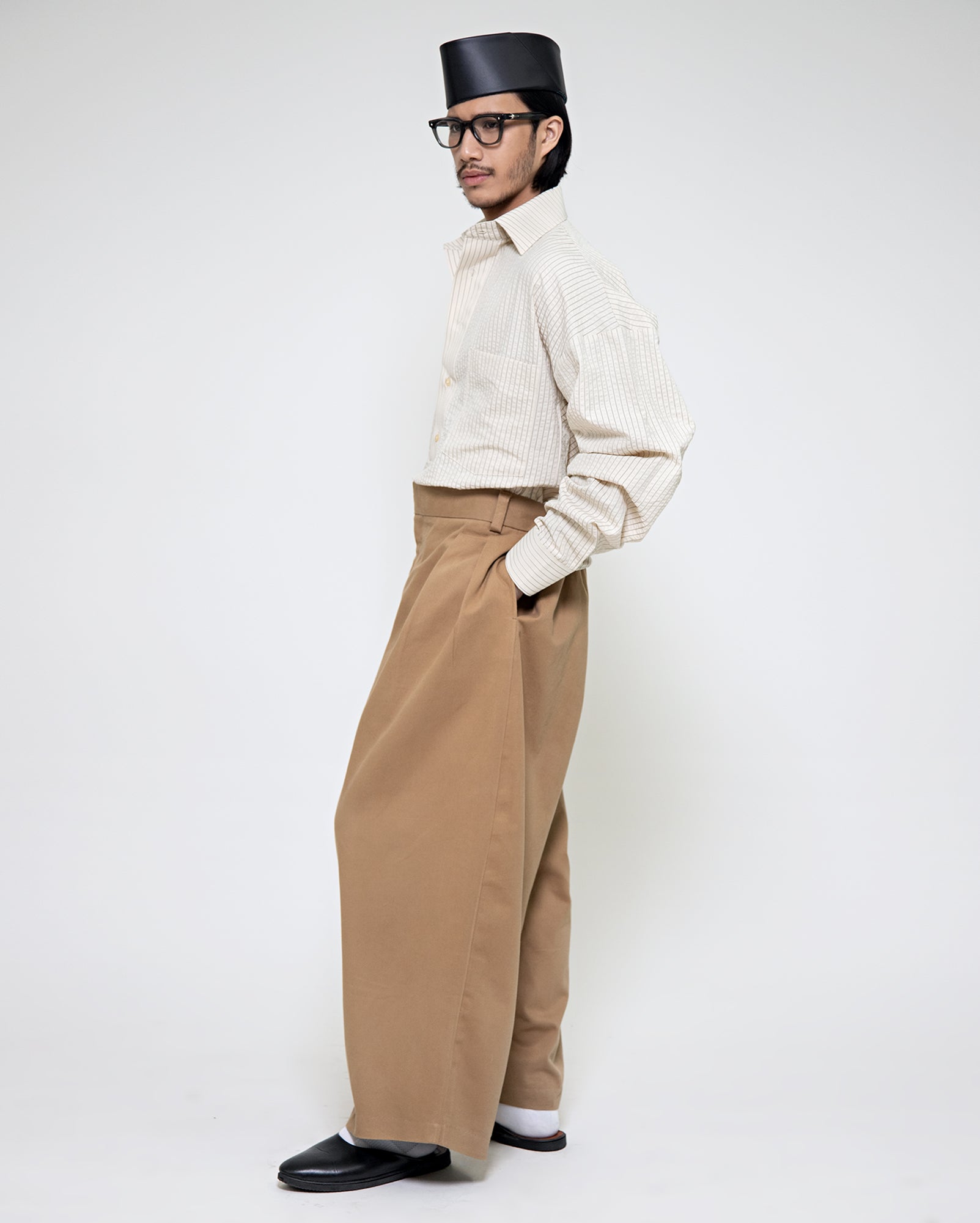 Kemeja Polo (Cream) / Ramlee Pants (Khaki)