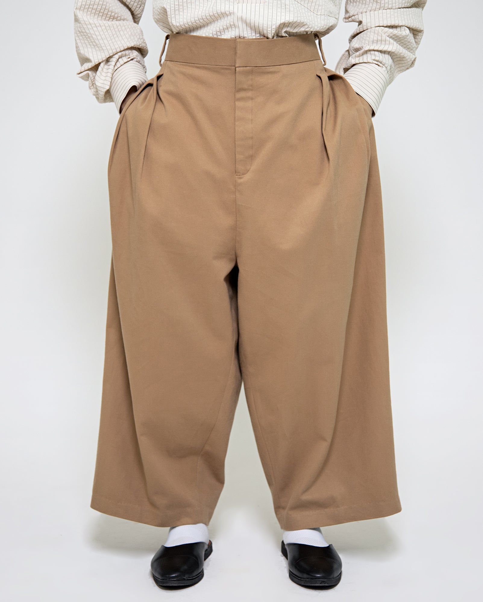 Kemeja Polo (Cream) / Ramlee Pants (Khaki)