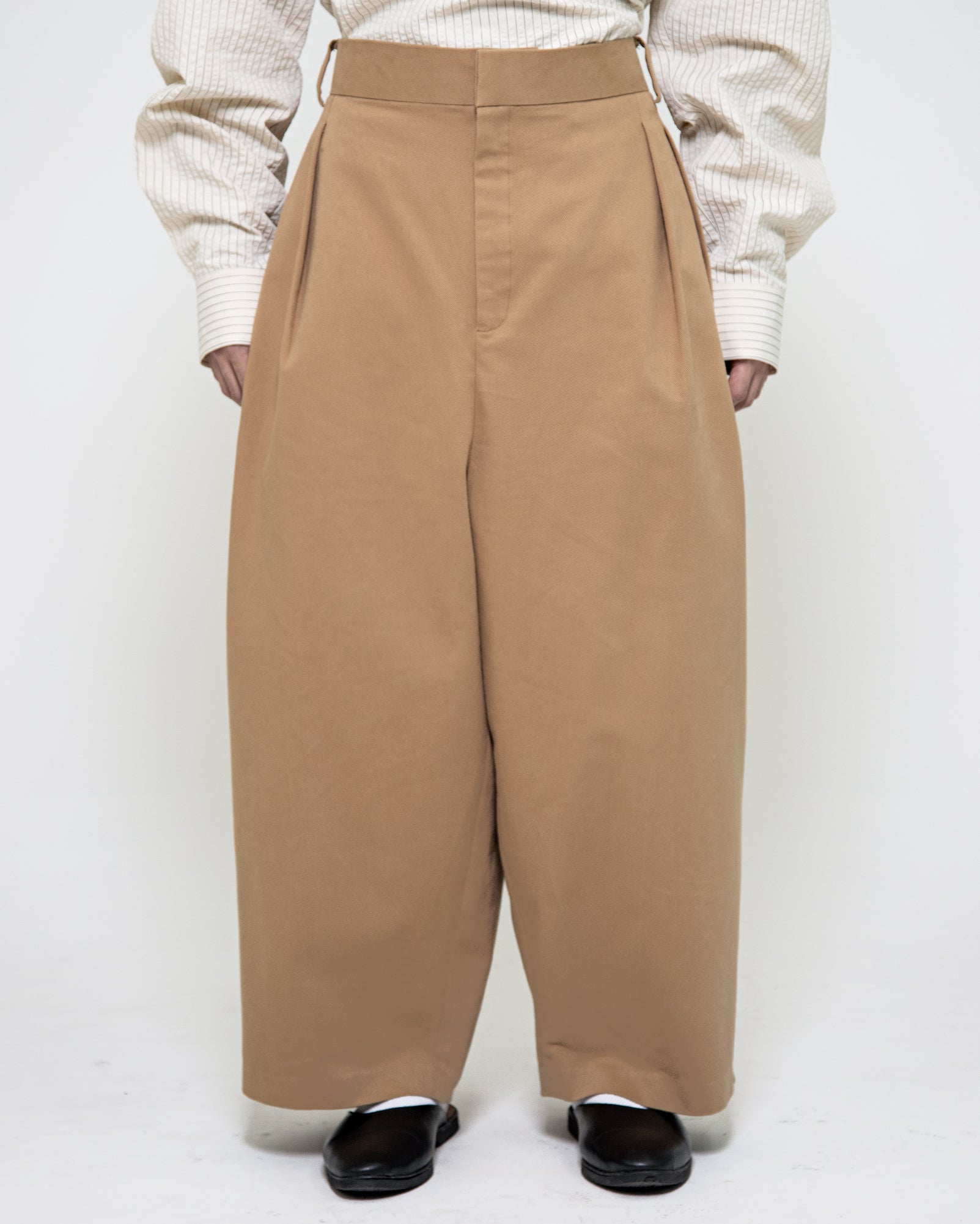 Kemeja Polo (Cream) / Ramlee Pants (Khaki)