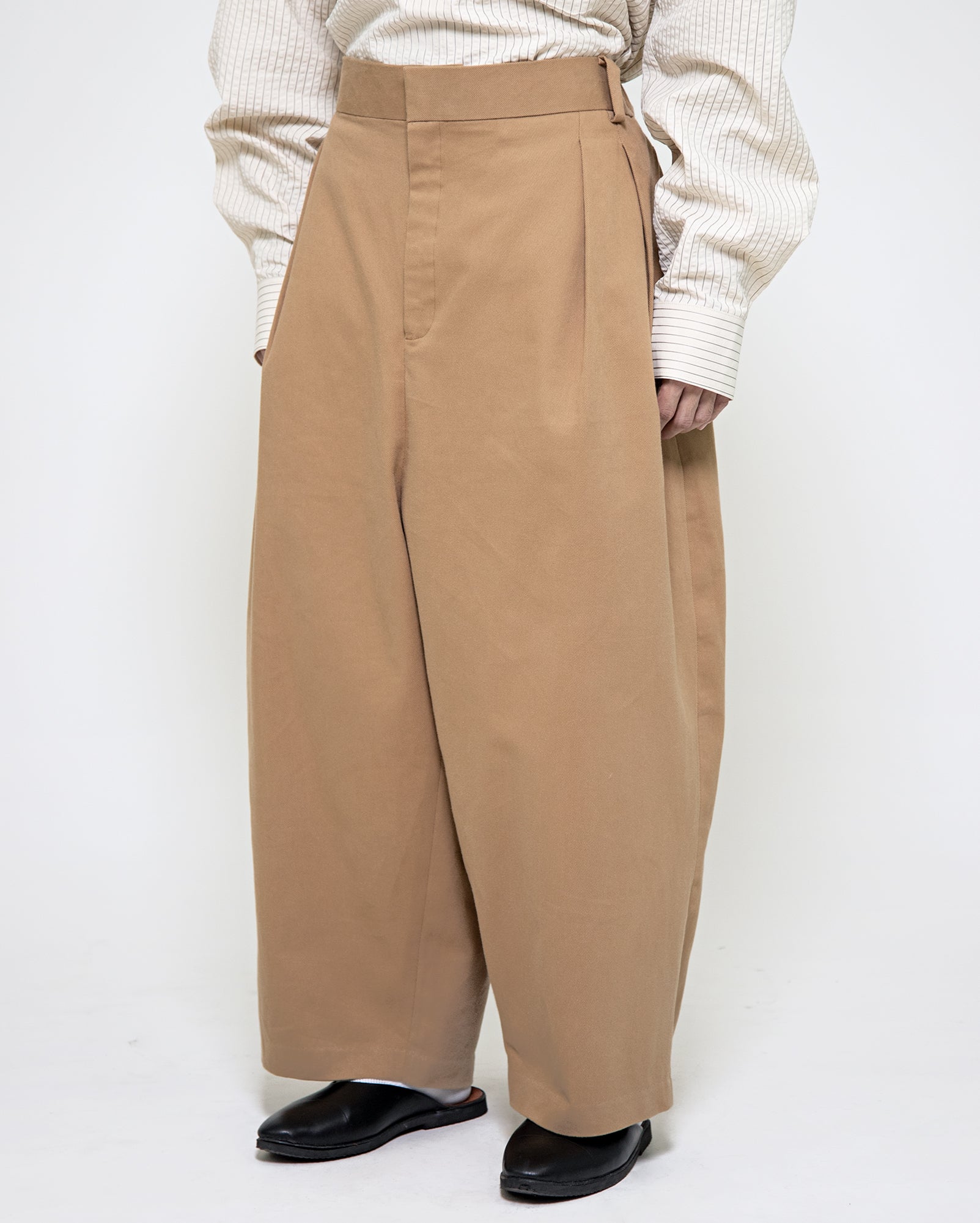 Kemeja Polo (Cream) / Ramlee Pants (Khaki)