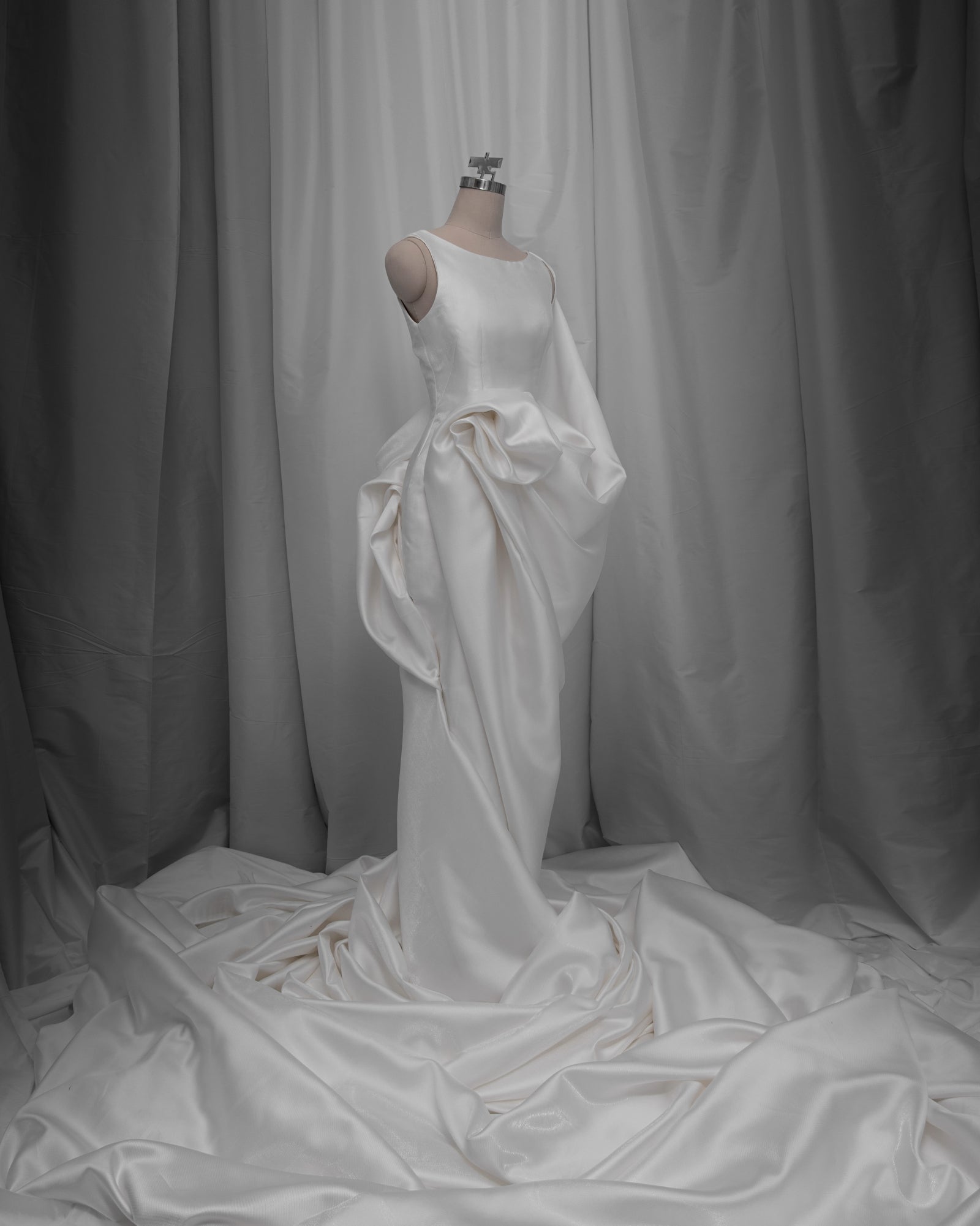 Saloma Selendang Gown