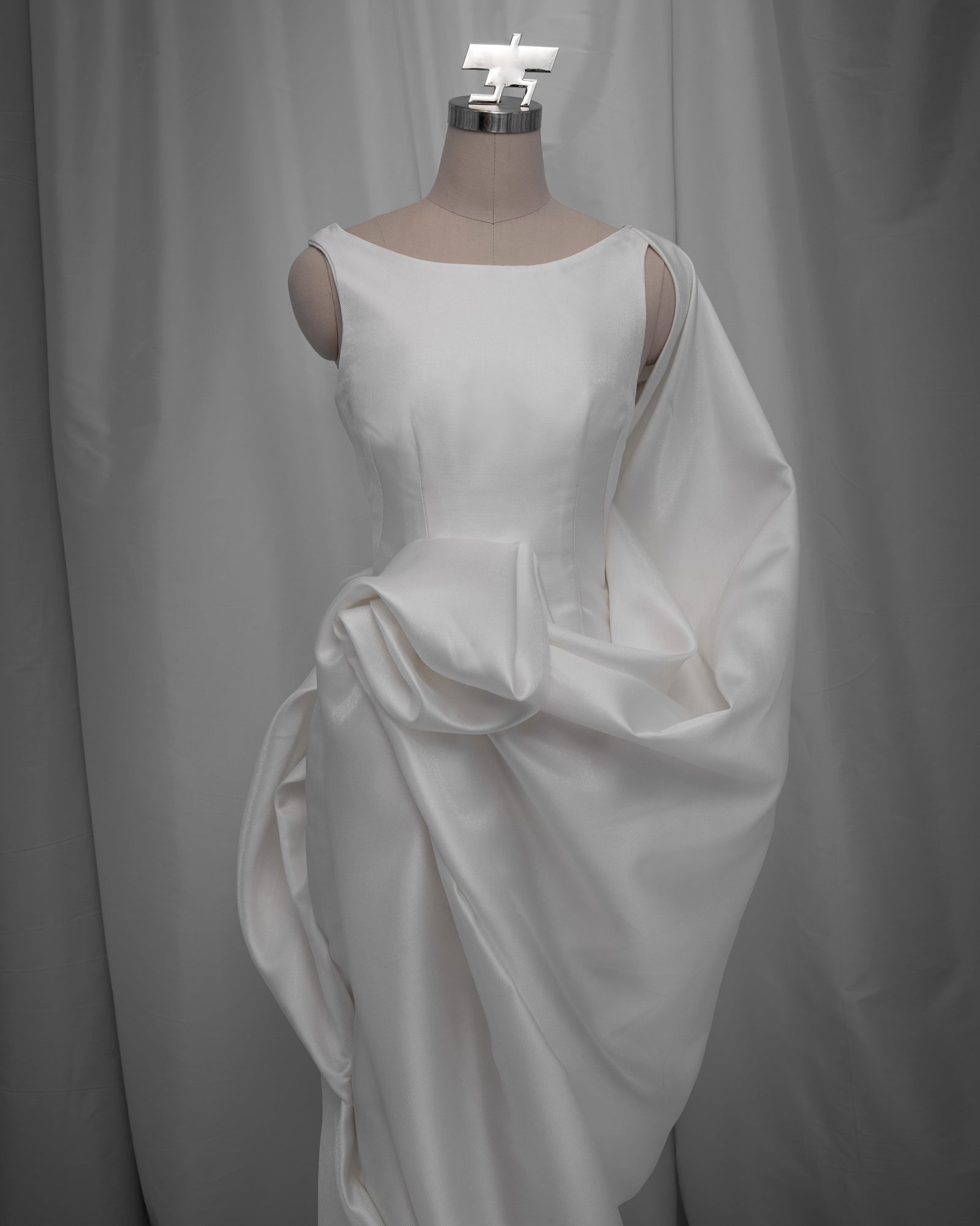 Saloma Selendang Gown