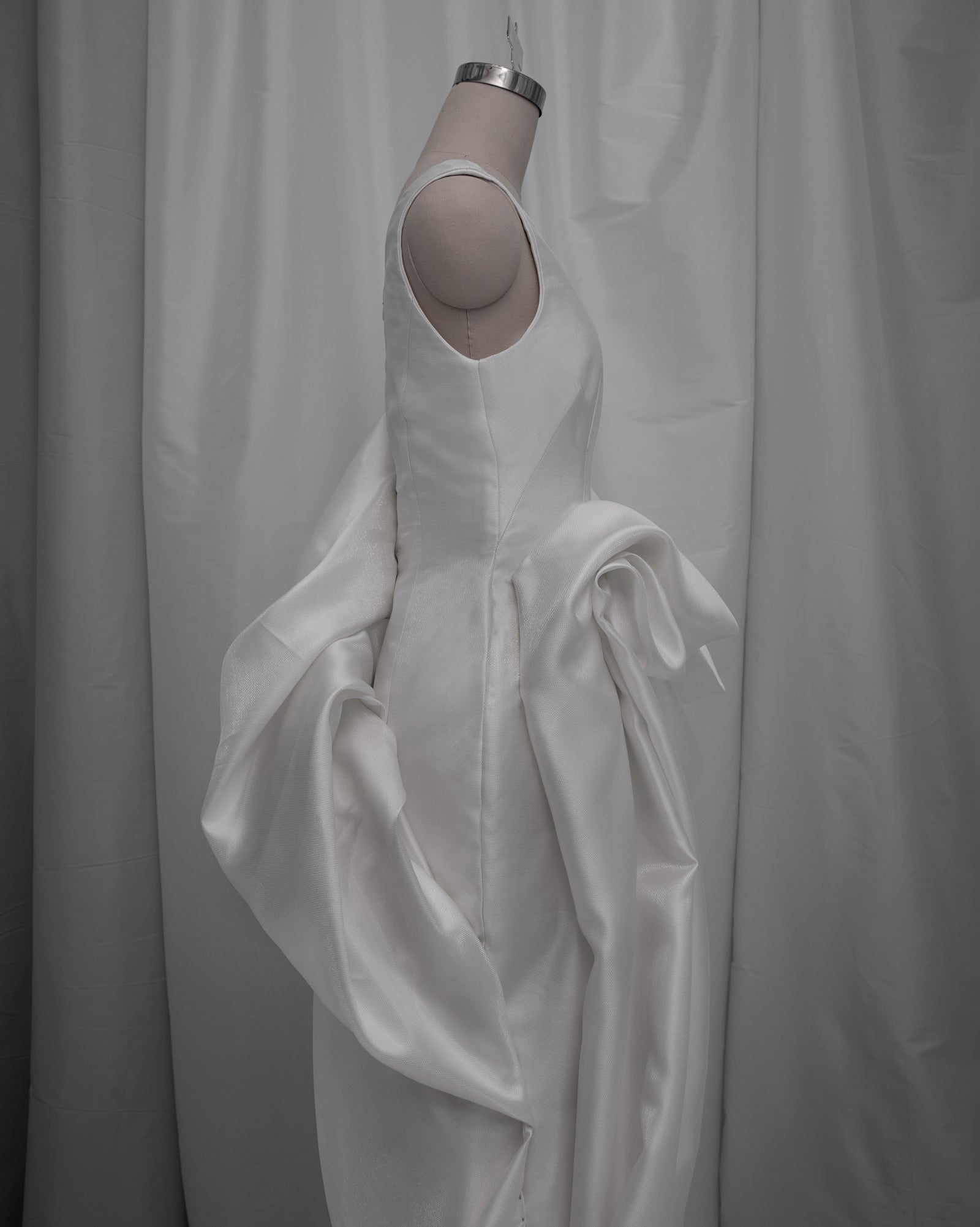 Saloma Selendang Gown