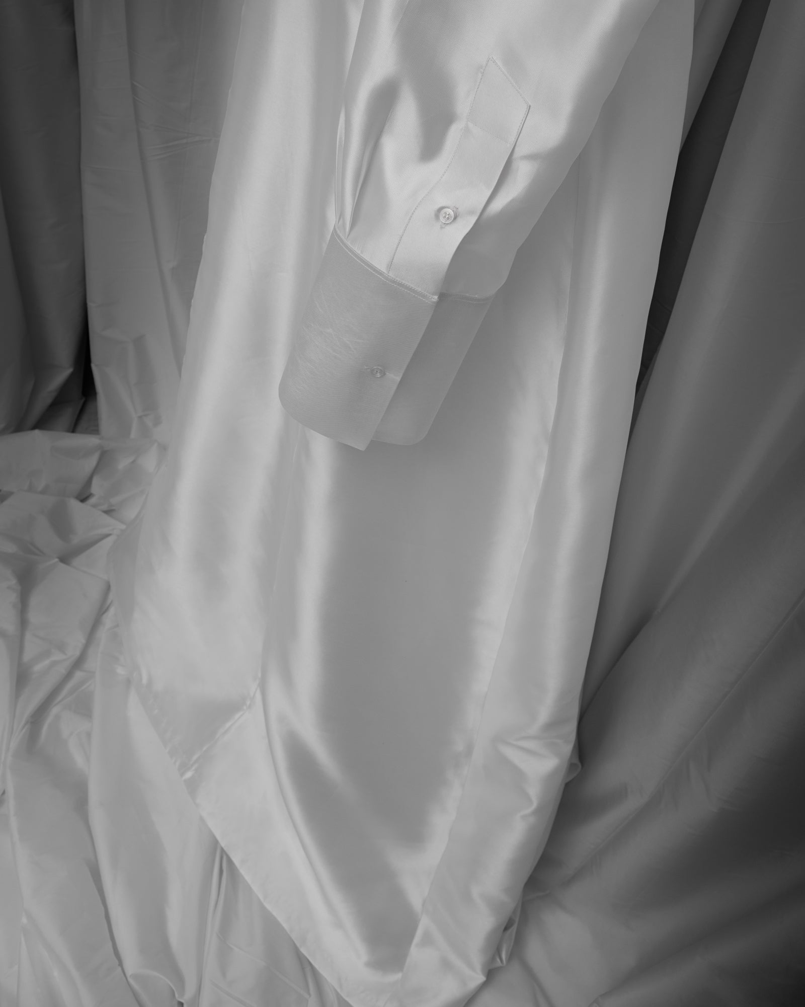 Gaun Kemeja Oversaiz (Taffeta)