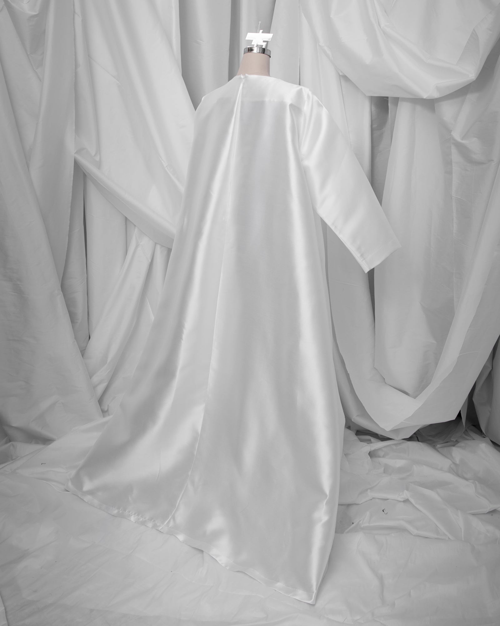 Abaya Amin (White)