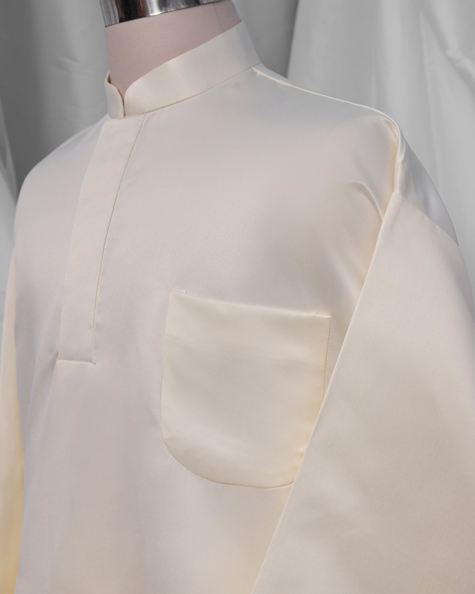 Baju Melayu Oversaiz Klasik (Cream White)