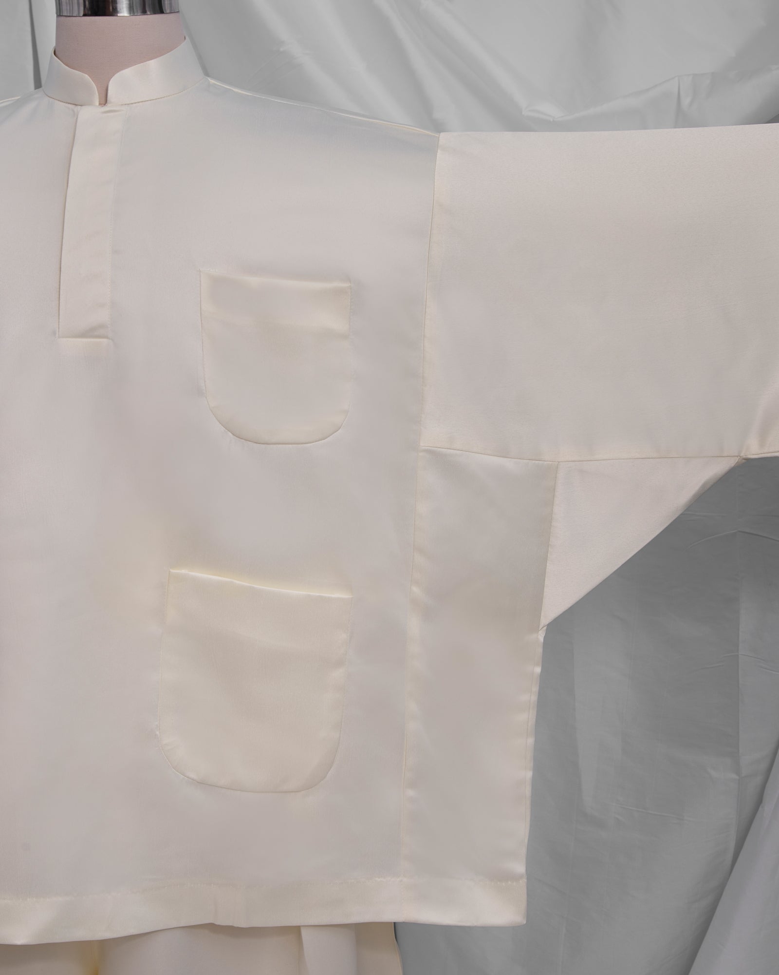 Baju Melayu Oversaiz Klasik (Cream White)
