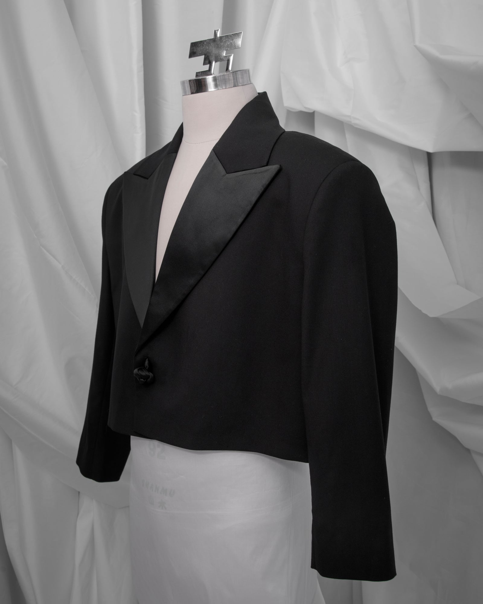 Tuxedo Perwira Krop (Black)