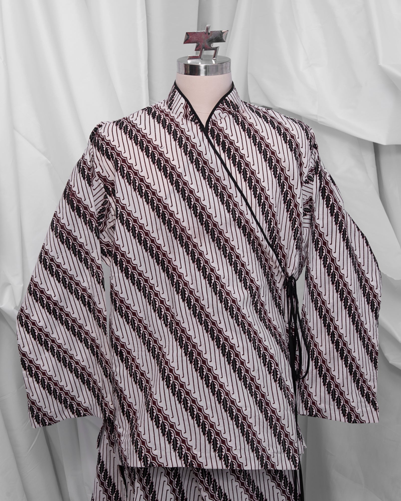 Baju Silang (Batik)