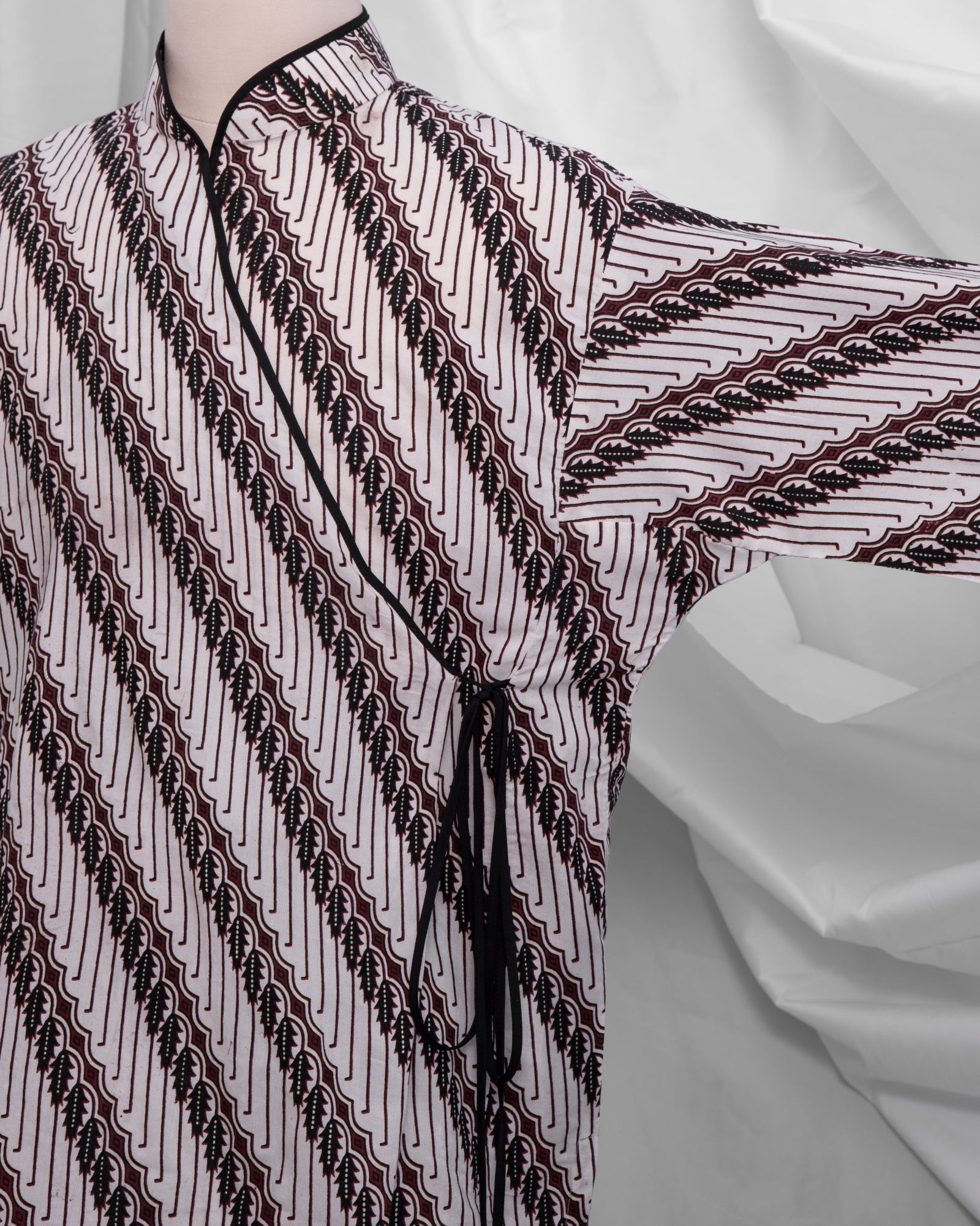 Baju Silang (Batik)