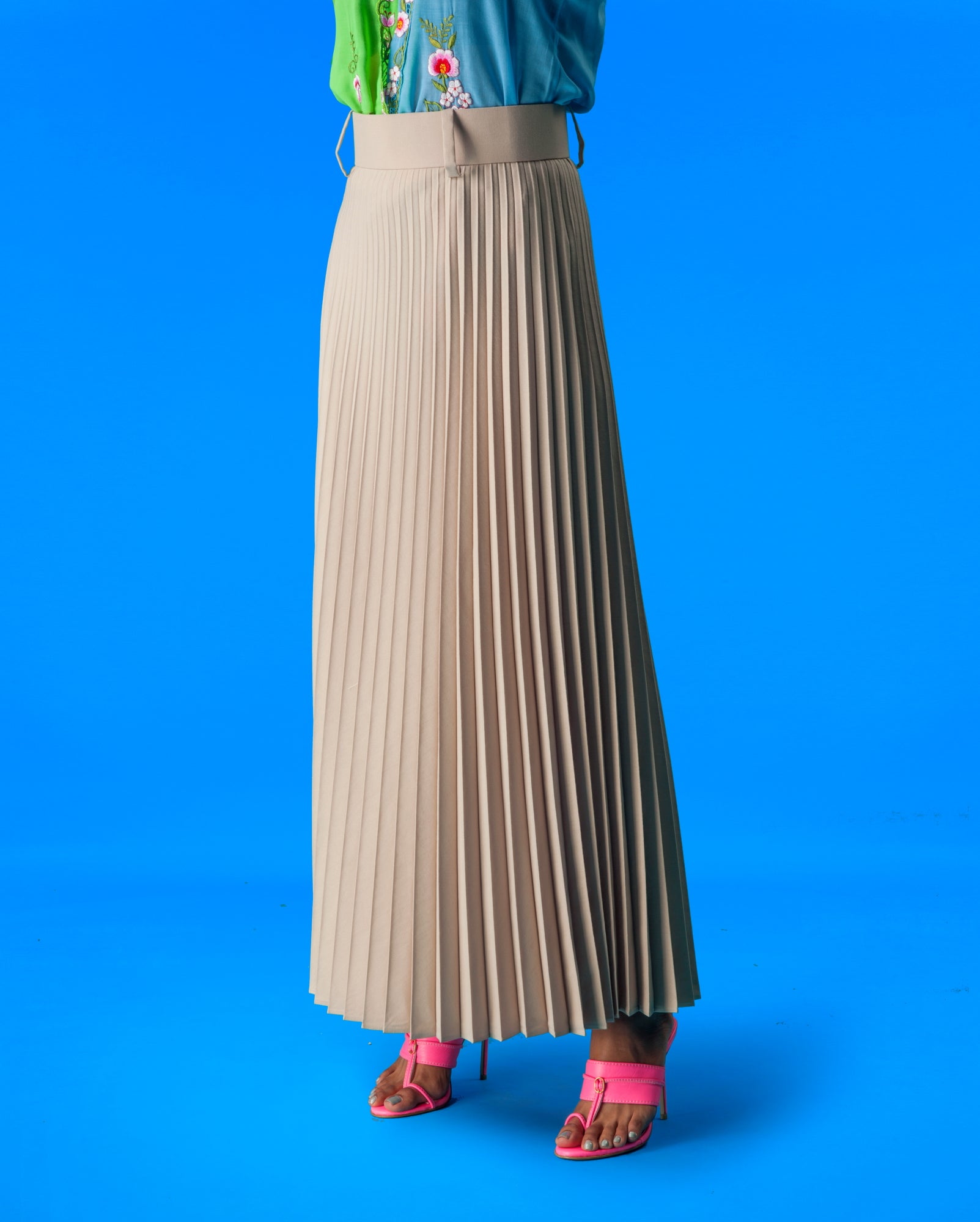 Kipas Skirt in Khaki
