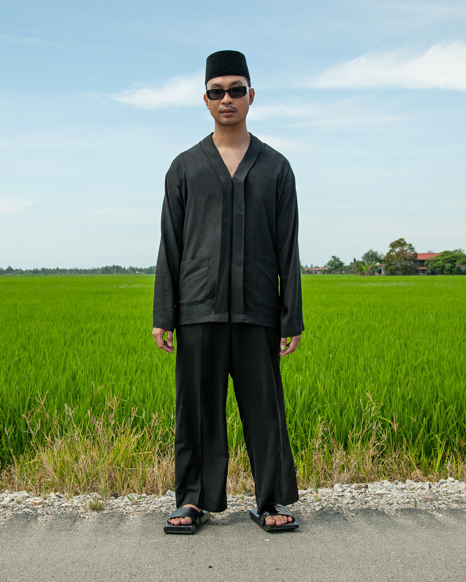 Kebaya Lelaki (Black) – BEHATI